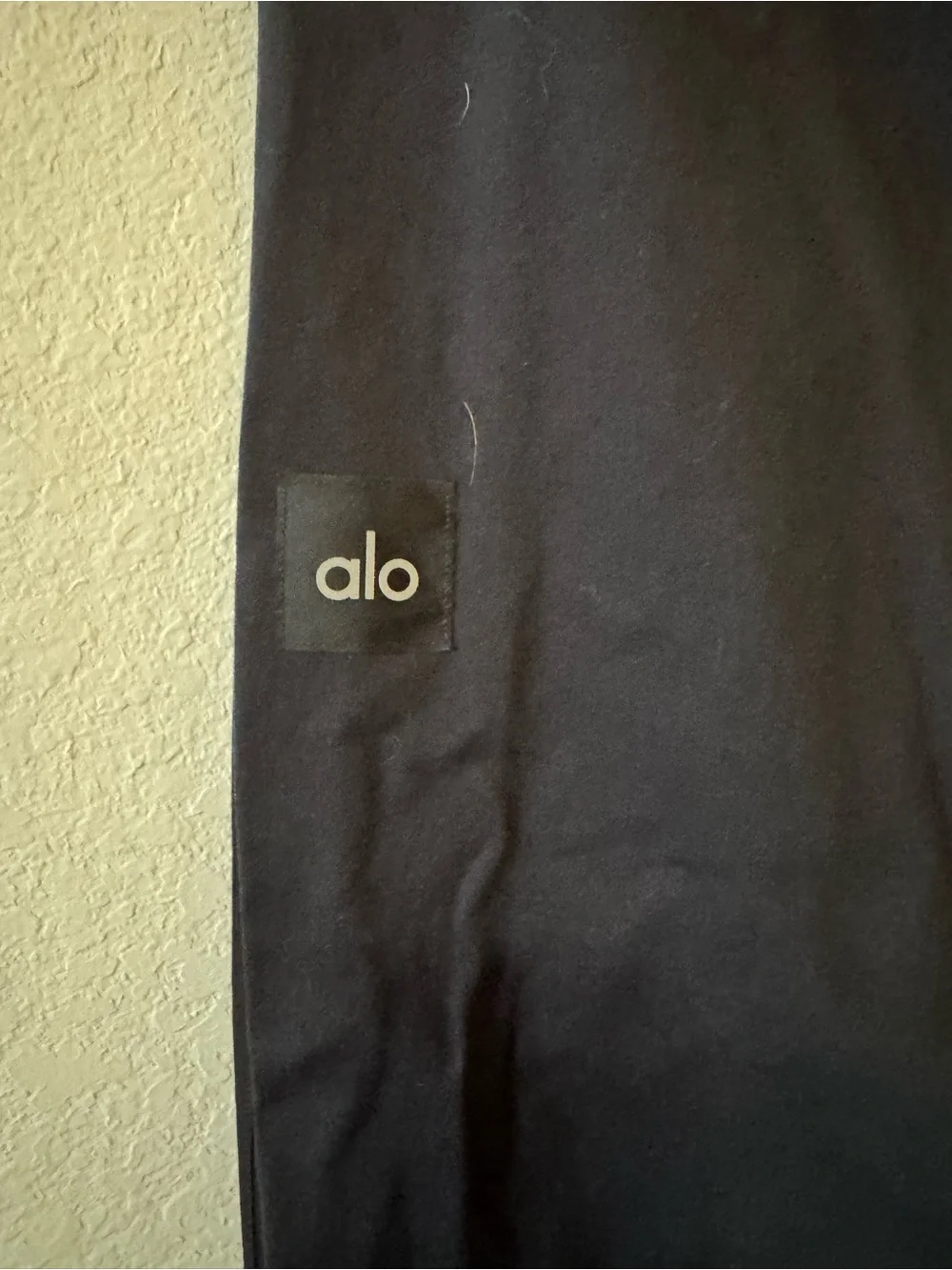 Alo Yoga Women's Black Cargo Jogger Pants - Elastic Waist & Ankle - Picture 7 of 7